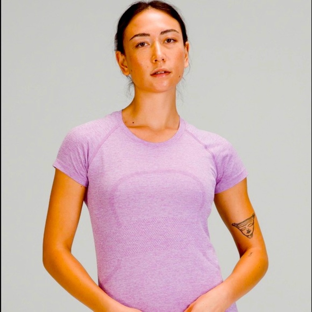 Lululemon Swiftly Tech Short Sleeve Race Length- Wisteria Purple- Size 4